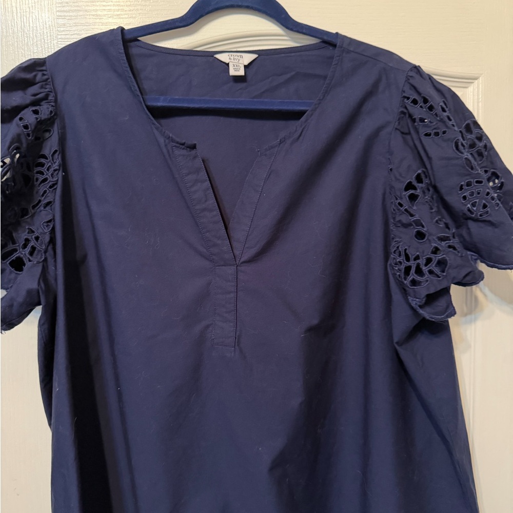 Crown & Ivy Navy Eyelet Sleeve Tunic Top